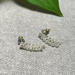 Cute Silver Dangle Crystal Earrings